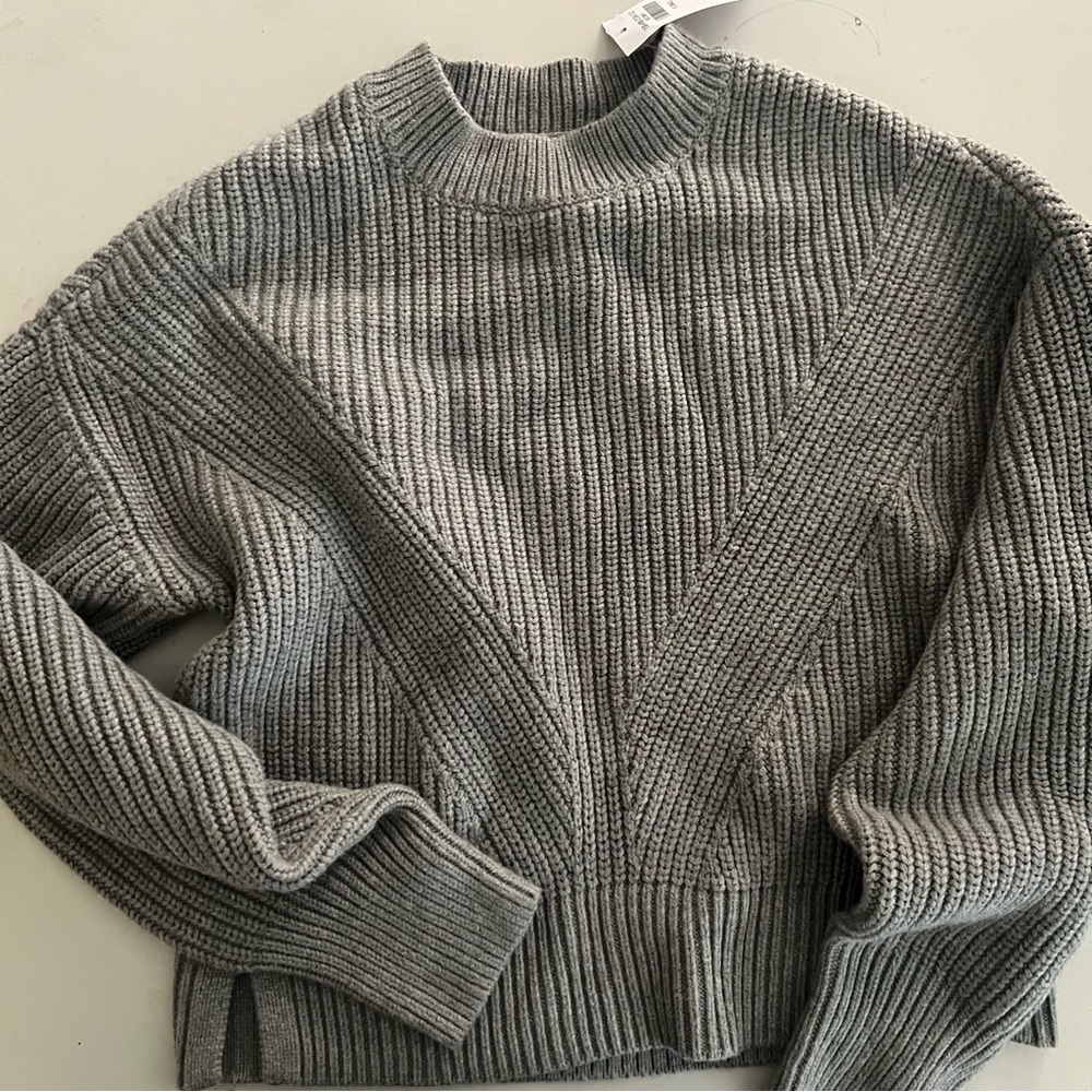 Abercrombie Cable Gray Sweater New XS crop fit (imo)